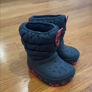Crocs kid’s navy winter boots toddler size 5